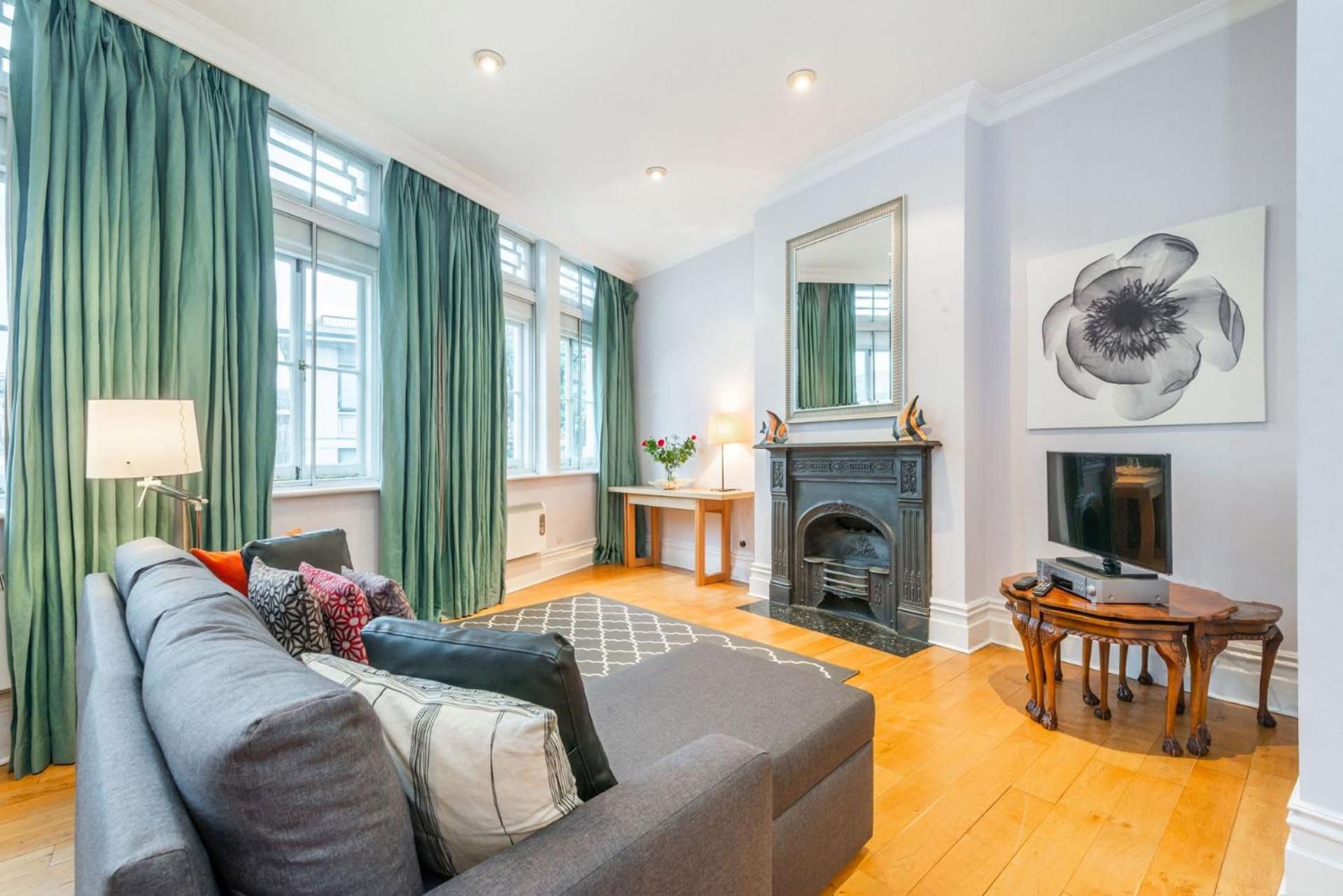 Nelson's Pad - Trafalgar Square - By Frankie Says Appartement Londen
